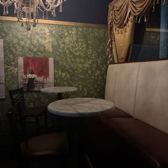 The Gilded Curtain - Cute little corner - Speakeasies Near Me - Wallingford, Connecticut