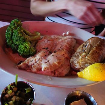 Lefty's Lobster & Chowder House - Seafood Near Me - Addison, Texas