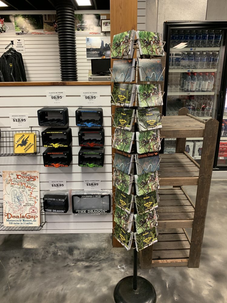 DEALS GAP MOTORCYCLE RESORT Updated October 2024 57 Photos & 33 Reviews 17548 Tapoco Rd