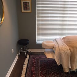 Market Square Massage Therapy - Simple and stylish treatment room