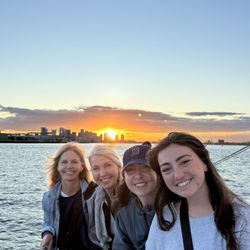 Classic Harbor Line Boston - Sunset sail