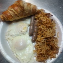 Marquise Dunedin - American Breakfast with a real French croissant.