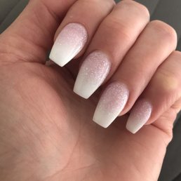 Ombré ...full-set acrylic/shellac, shorter coffin shape by Jenifer artist! Ombré ...full-set acrylic/shellac, shorter coffin shape by Jenifer artist!