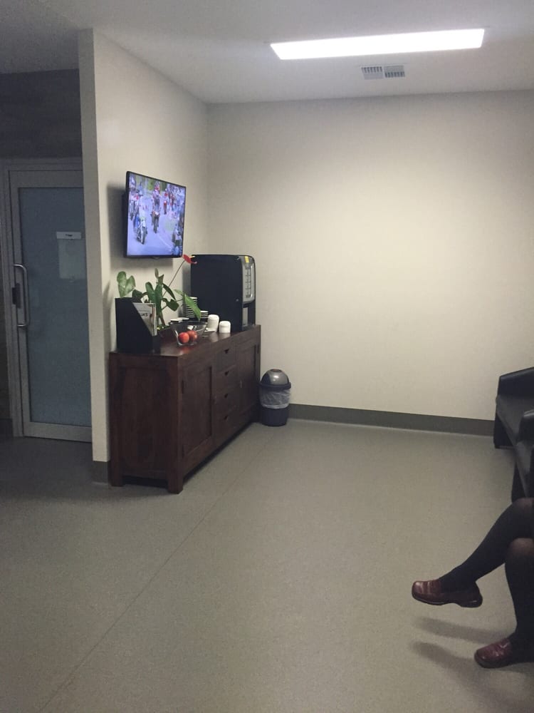 NEWCASTLE ANIMAL EMERGENCY CENTRE 4 Lang Rd, Broadmeadow New South