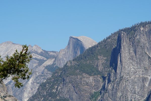 Tunnel View by null