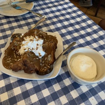 The Auslander - Vanilla Bread Pudding - German Near Me - Fredericksburg, Texas The Auslander - Vanilla Bread Pudding - German Near Me - Fredericksburg, Texas