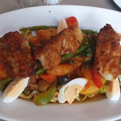 Bistro Abaton - Salad Nicoise at its best!