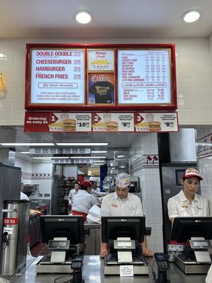 In-N-Out Burger by null