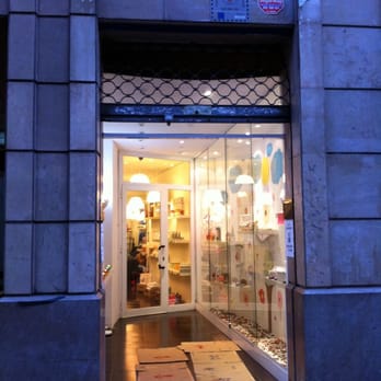 Akoko Barcelona - Cosmetics & Beauty Supply Near Me - Barcelona, B Akoko Barcelona - Cosmetics & Beauty Supply Near Me - Barcelona, B