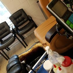 Holly's Nails & Spa