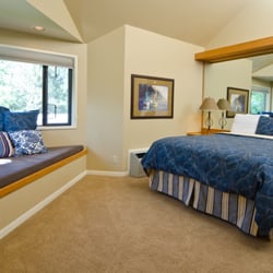 Mount Bachelor Village Resort - River Ridge Executive Guestroom - Single Queen