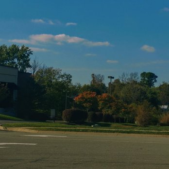 Subway - across from the pilot next to the zaxby's..there's strip center a cigar shop and more but Subway's right in my Fall foliage shot - Fast Food Near Me - Simpsonville, Kentucky Subway - across from the pilot next to the zaxby's..there's strip center a cigar shop and more but Subway's right in my Fall foliage shot - Fast Food Near Me - Simpsonville, Kentucky