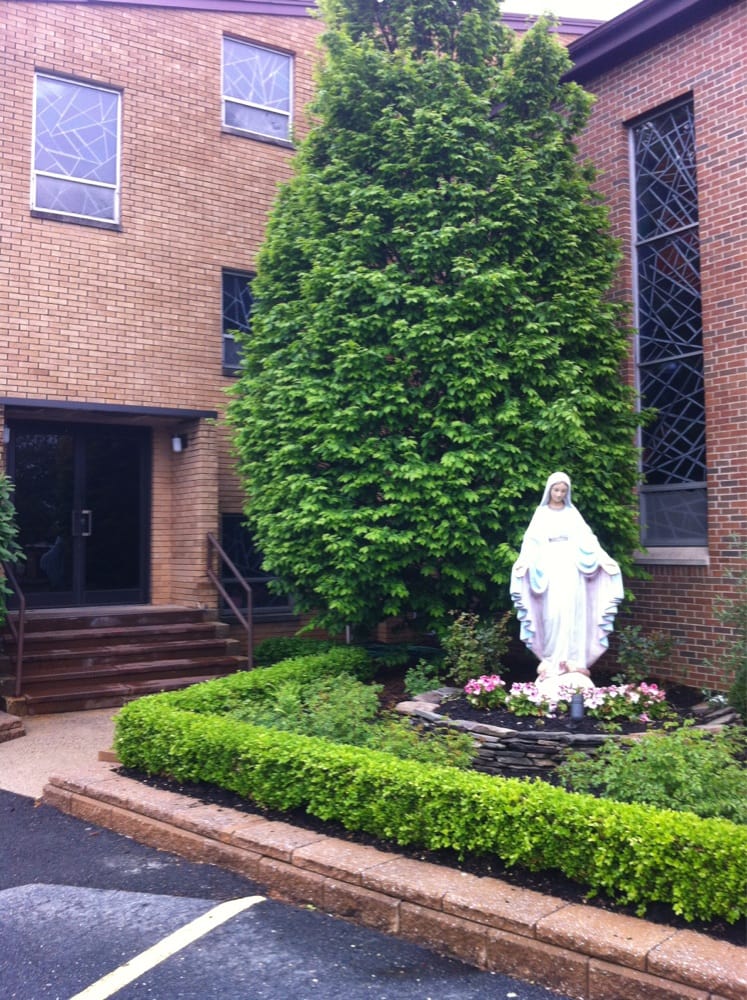 ST LEO THE GREAT ROMAN CATHOLIC CHUR 546 Newman Springs Rd, Lincroft