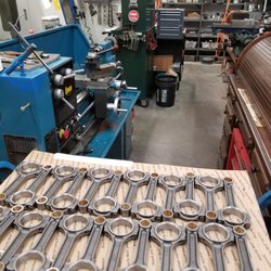 Machining new Scat rods for Dodge Hemi engines