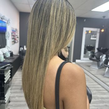 1. Nelly Beauty Studio 146