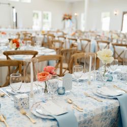 Urquid Linen