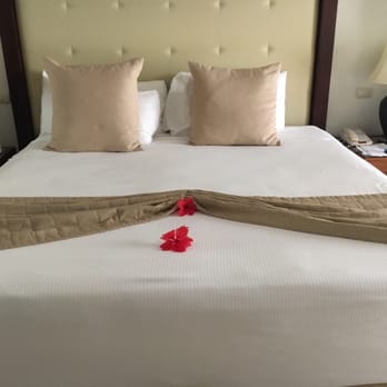The Level - King size bed - Resorts Near Me - Punta Cana, UM The Level - King size bed - Resorts Near Me - Punta Cana, UM