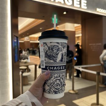 Chagee Modern Teahouse - BOYA Tea Latte - Coffee & Tea Near Me - Brea, California