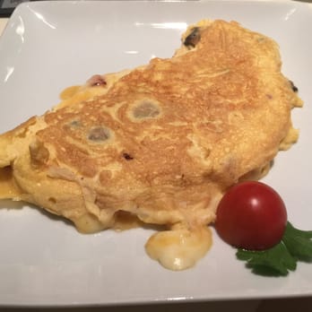 Lufthansa First Class Terminal - Omelet - Airport Terminals Near Me