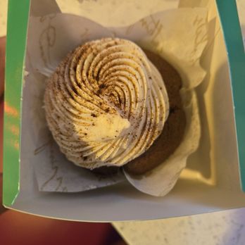 Wake-n-Bakery - Bakeries Near Me - Chicago, Illinois