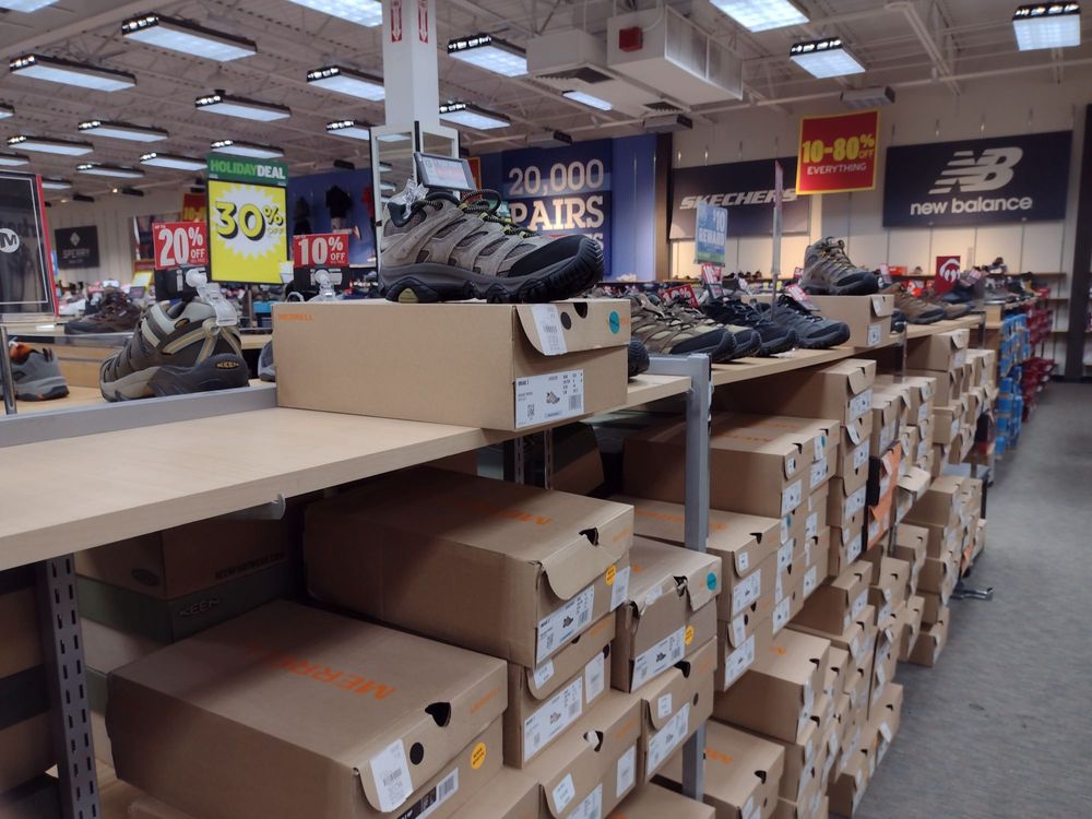 BOB’S STORES Updated October 2024 11 Reviews 135187 Sunrise Hwy