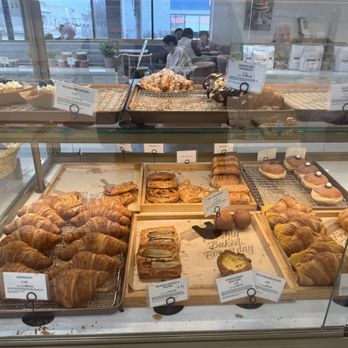 Tous Les Jours - Bakeries Near Me - Arlington Heights, Illinois