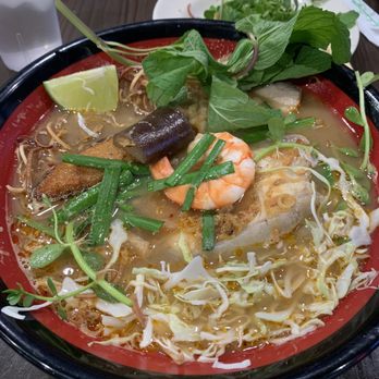 Sai Gon Xua - Bun Mam with garnishes - Coffee & Tea Near Me - Westminster, California