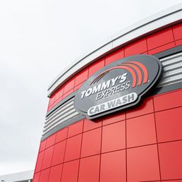 Exterior photo of Tommy's Express® Car Wash - Cedar Rapids, Iowa Exterior photo of Tommy's Express® Car Wash - Cedar Rapids, Iowa