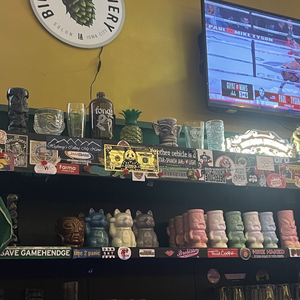 Fong's Pizza - Pizza Near Me - Des Moines, Iowa