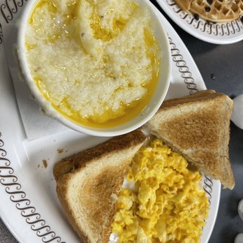 Waffle House - Austin - Breakfast & Brunch Near Me - Austin, Texas