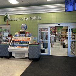 Publix - Entrance