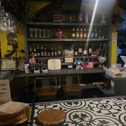 Rincon Salvadoreno - Very welcoming inside