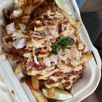 Earth Aloha Eats - Loaded fries - Vegan Near Me - Kahului, Hawaii