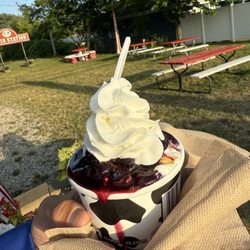Pearly's Dairy King - Sleepy bear