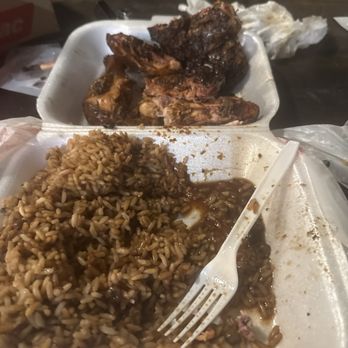 Jerk Guy Ian - Rice and Peas with jerk chicken - Food Trucks Near Me - Hollywood, Florida