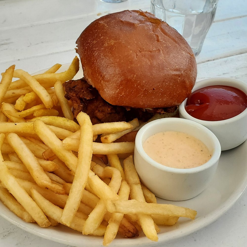 Great White - Chicken sandwich - Cafes Near Me - Los Angeles, California Great White - Chicken sandwich - Cafes Near Me - Los Angeles, California