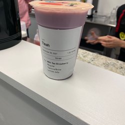 Win Bubble Tea - Madison - Milk tea Strawberry ^^