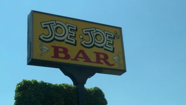 Joe & Joe's Bar by null
