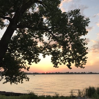 Lake Manawa State Park Beach - Gorgeous sunset - Lakes Near Me - Council Bluffs, Iowa