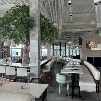 Dosalas - Elegant interior - Latin American Near Me - Vancouver, Washington