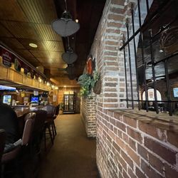 Dubs Pub