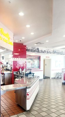 In-N-Out Burger by null