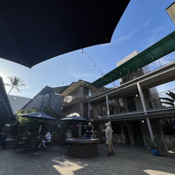 Pacific Marina Inn - A social atrium - Hotels Near Me - Honolulu, Hawaii Pacific Marina Inn - A social atrium - Hotels Near Me - Honolulu, Hawaii