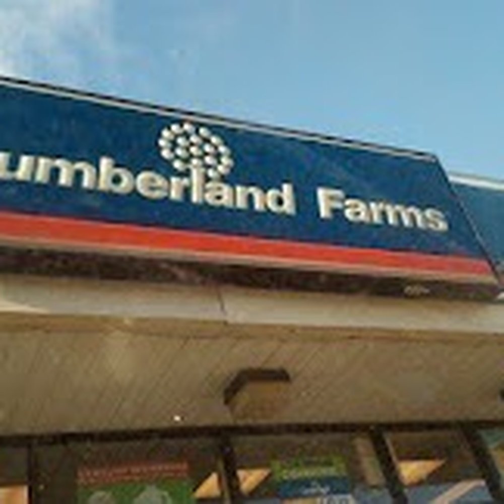 Cumberland Farms - Store Sign - Convenience Stores Near Me - TILTON, New Hampshire