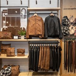 Roots - West Edmonton Mall
