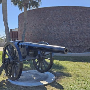 Fort Pulaski National Monument - Parrot Rifle cannon outside the visitors center of this National Monument - Landmarks & Historical Buildings Near Me - Savannah, Georgia Fort Pulaski National Monument - Parrot Rifle cannon outside the visitors center of this National Monument - Landmarks & Historical Buildings Near Me - Savannah, Georgia