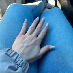Swirl nails done by Lily