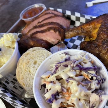 Dill's Deli & Bbq - Tri tip - Delis Near Me - Redding, California