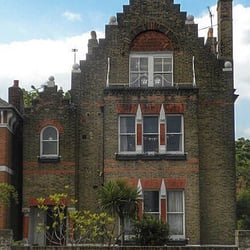 Spaced House 23 Meteor Street