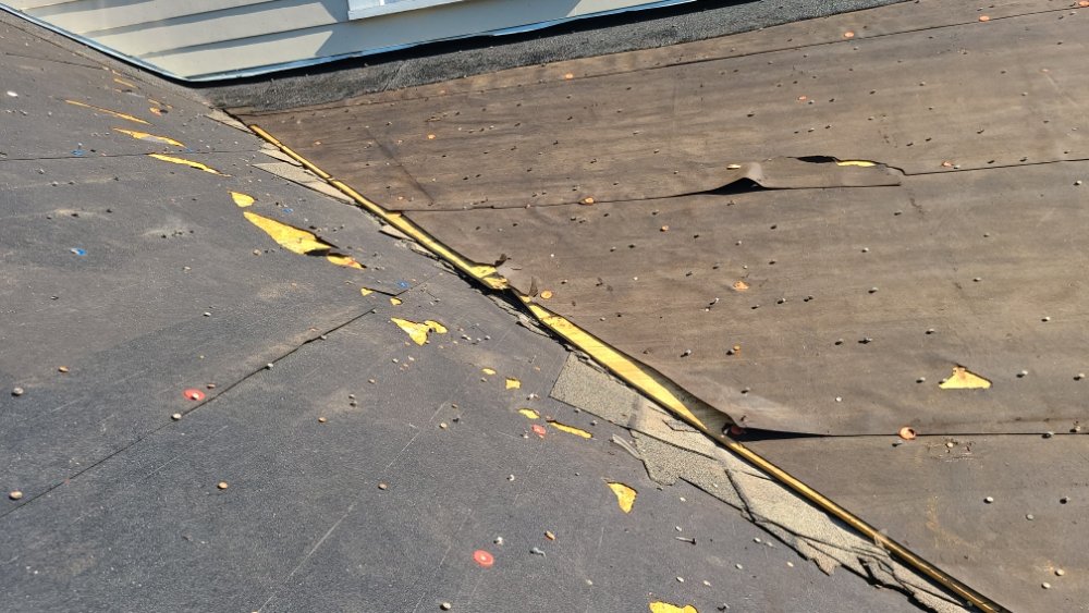 Slide of R.Leons Construction